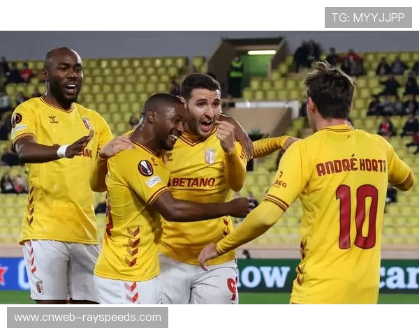 巴萨今夏计划为特尔施特根寻下家，球员高薪合同不适合替补角色